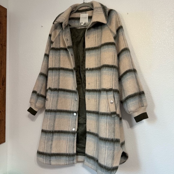 AVEC LES FILLES Brushed Oversize Longline Varsity Coat Cream Olive Plaid Size M - Picture 3 of 9